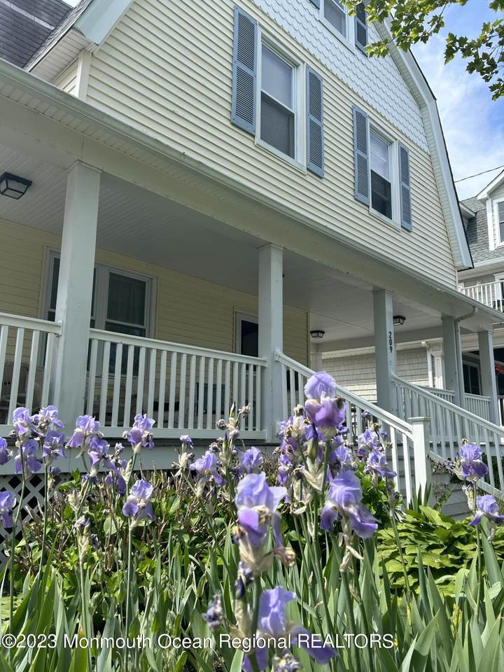 https://bt-photos.global.ssl.fastly.net/monmouth/orig_boomver_1_22536798-2.jpg
