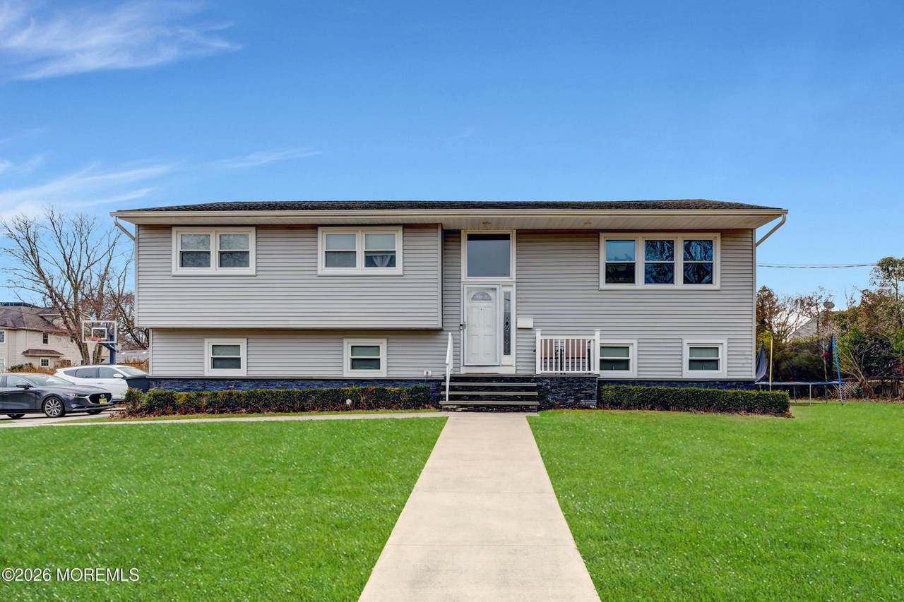 280 Oakley Avenue - Photo 1