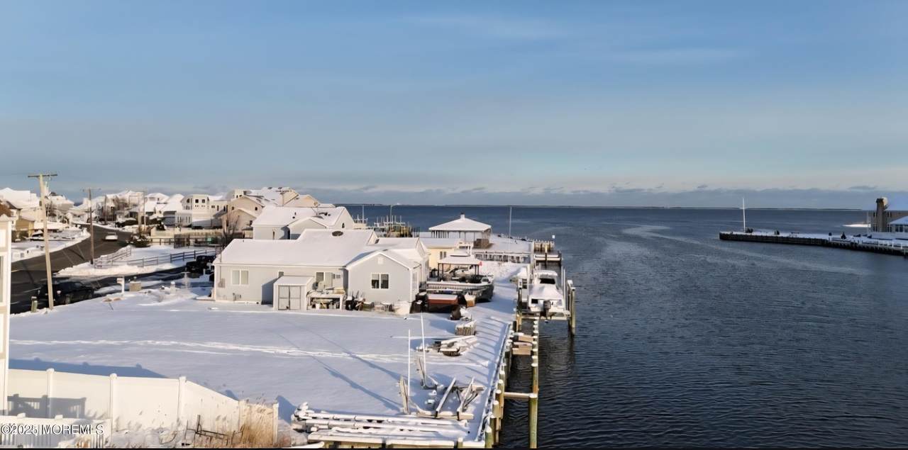 1025 Capstan Drive - Photo 1