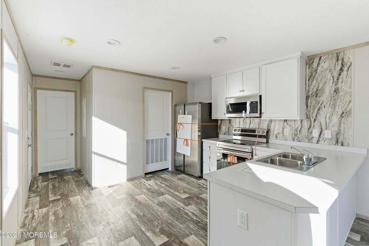 20 Marcia Memorial Circle - Photo 1