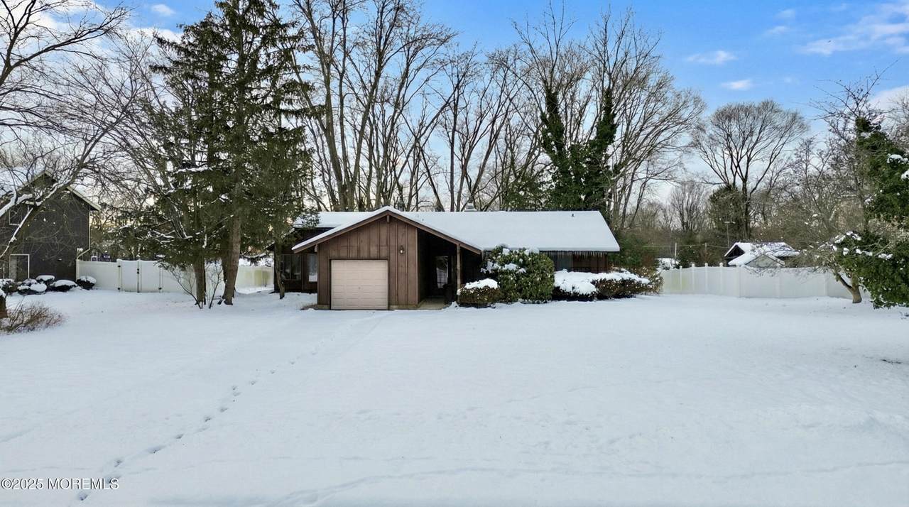 15 Summit Avenue - Photo 1