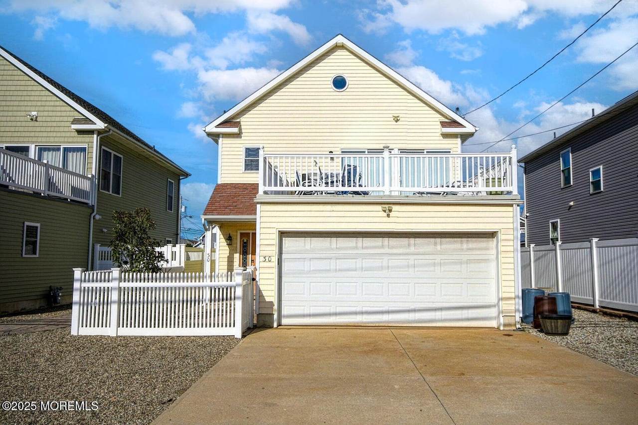 30 Stockton Avenue - Photo 1