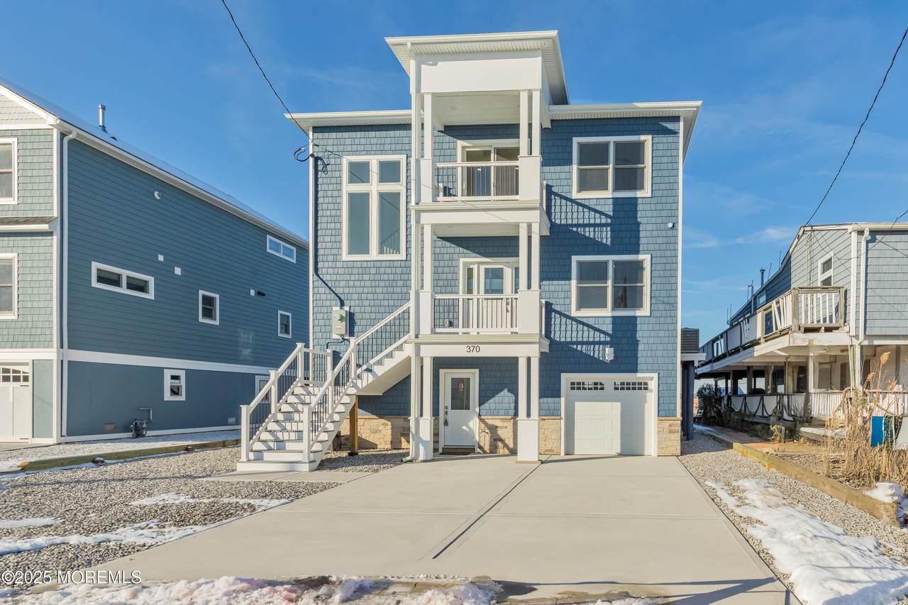 370 Kingfisher Road - Photo 1