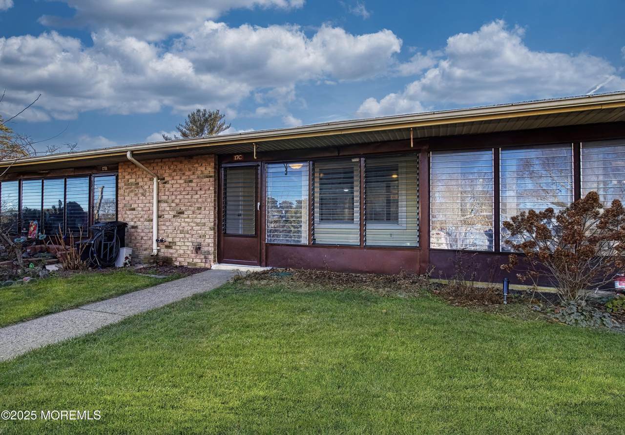 17C Sterling Street - Photo 1