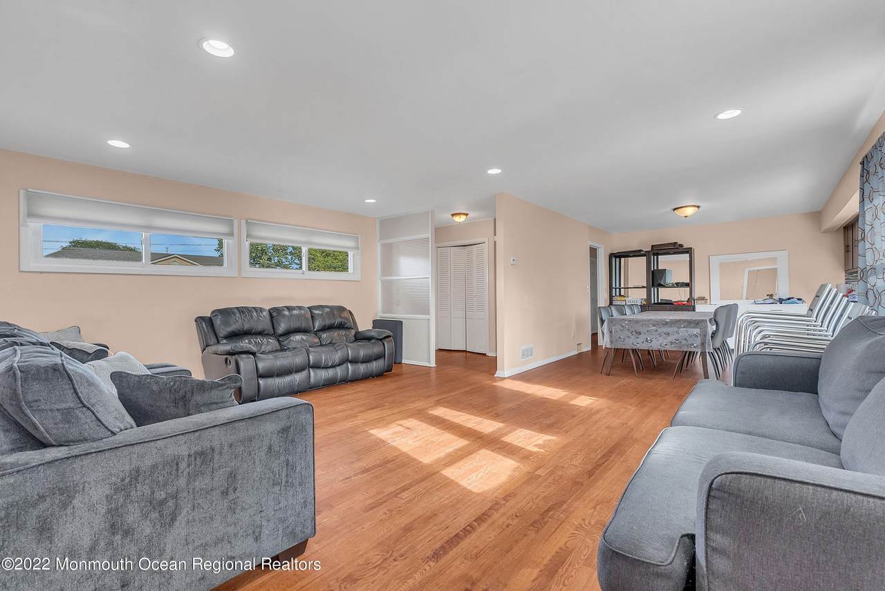 872 Red Oaks Drive - Photo 1