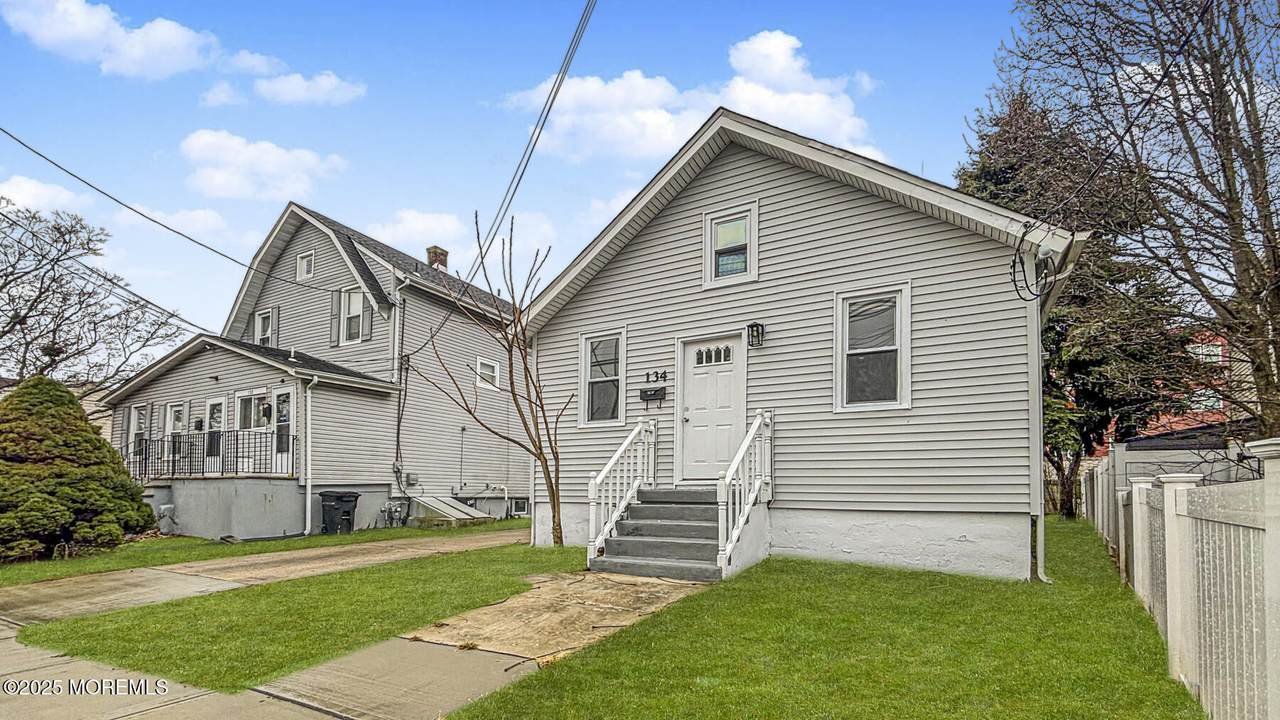 134 Lippincott Avenue - Photo 1