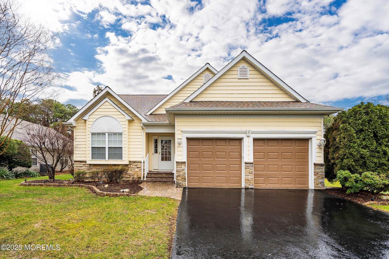 9 Rosewood Drive - Photo 1