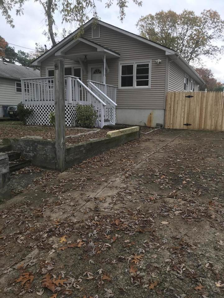 7 Pearl Drive - Photo 1