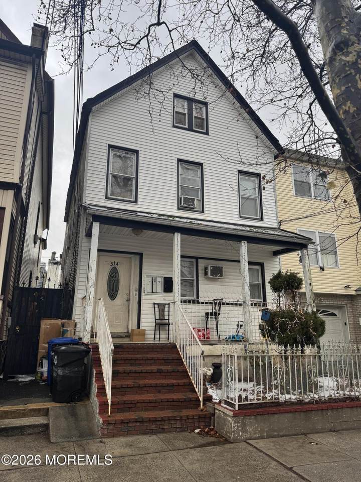 514 Marshall Street - Photo 1