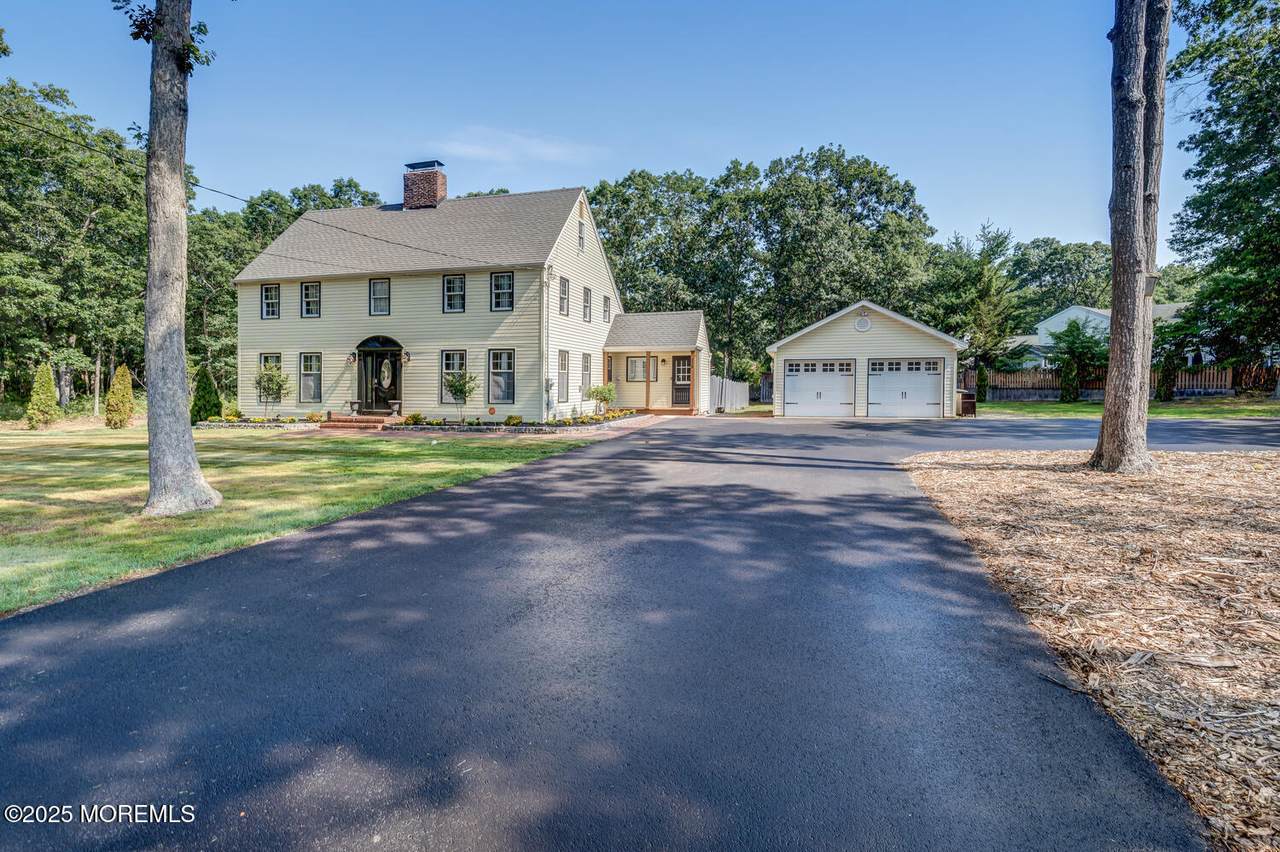 215 Parkertown Drive - Photo 1