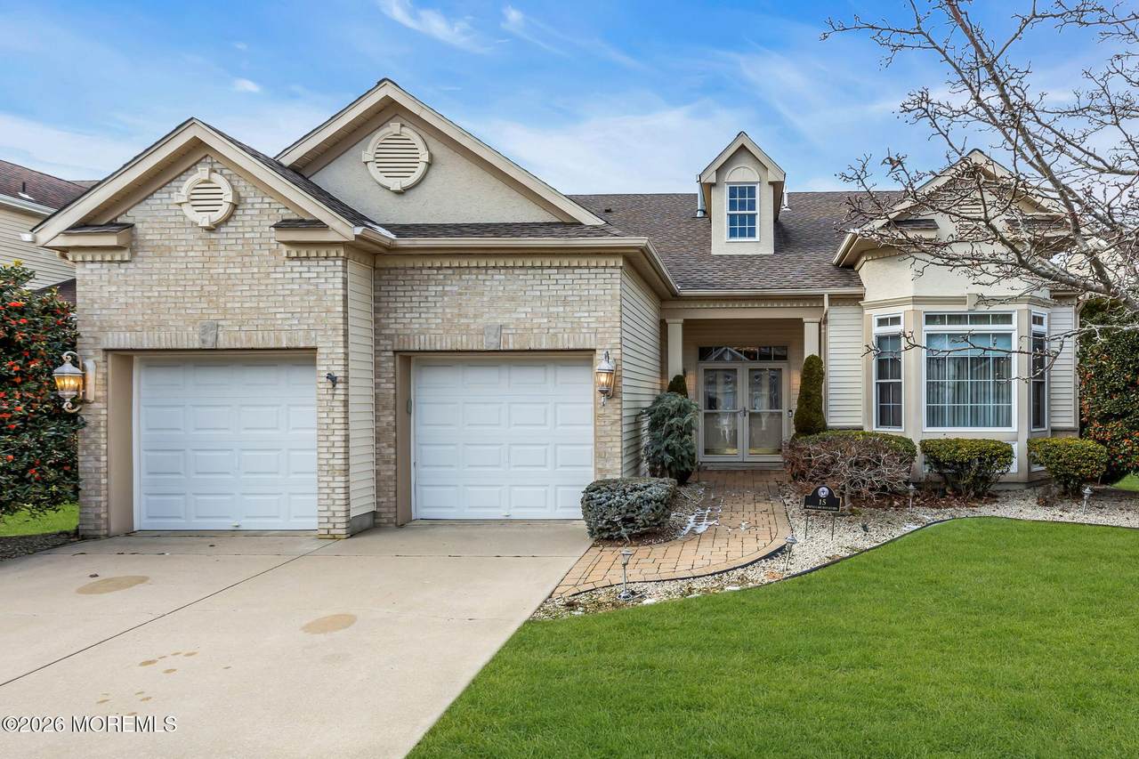 15 Spring Lake Boulevard - Photo 1