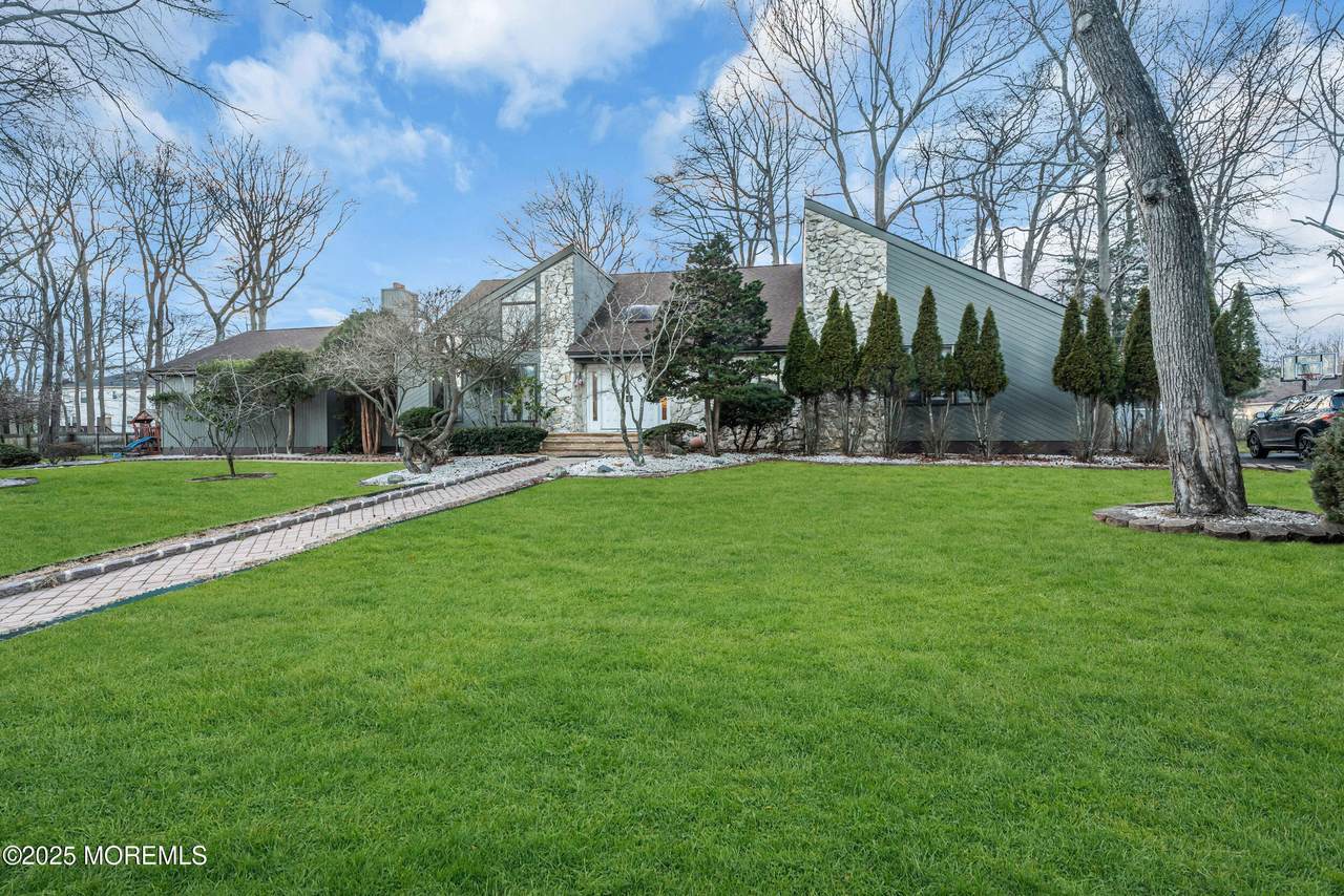 8 Ross Court - Photo 1