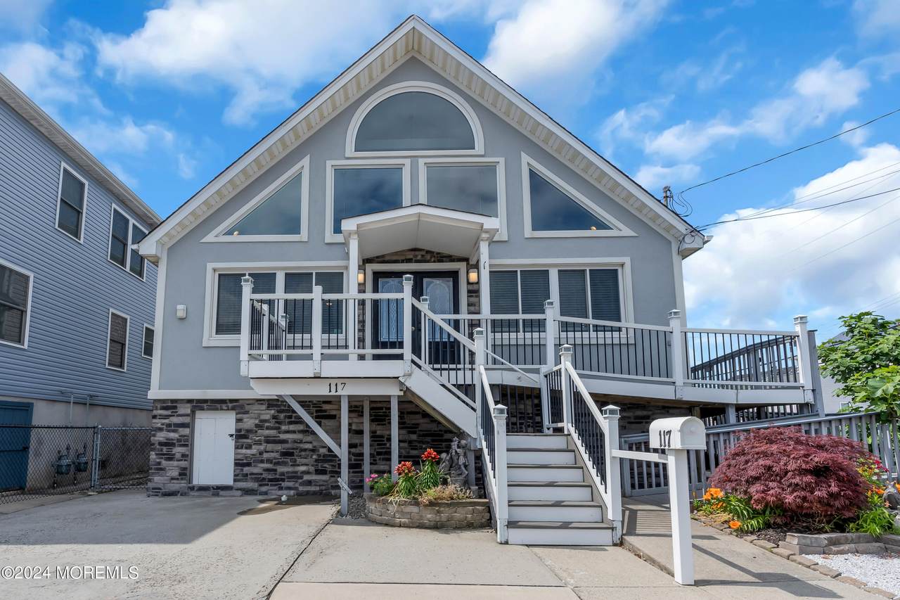 117 Harding Avenue - Photo 1