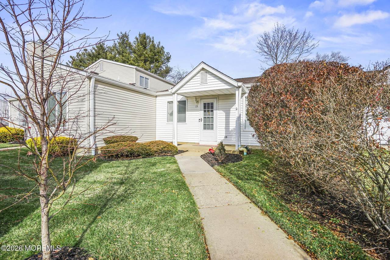 15 Greenwood Drive - Photo 1