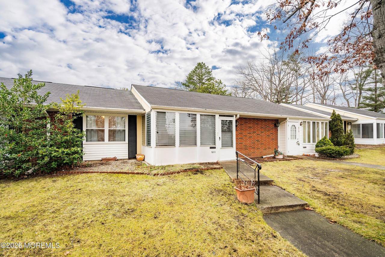 53C Cambridge Court - Photo 1