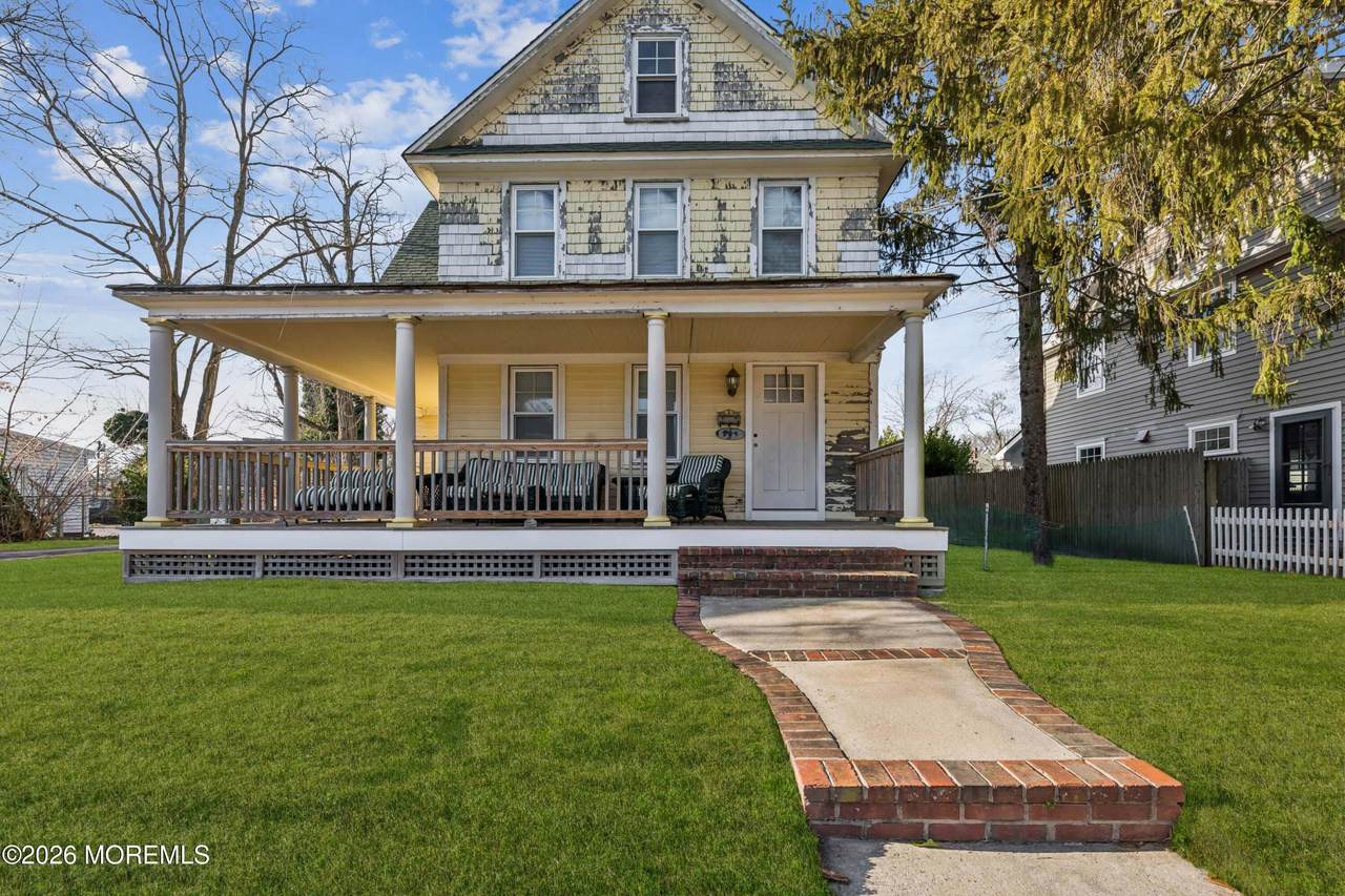 909 Arnold Avenue - Photo 1