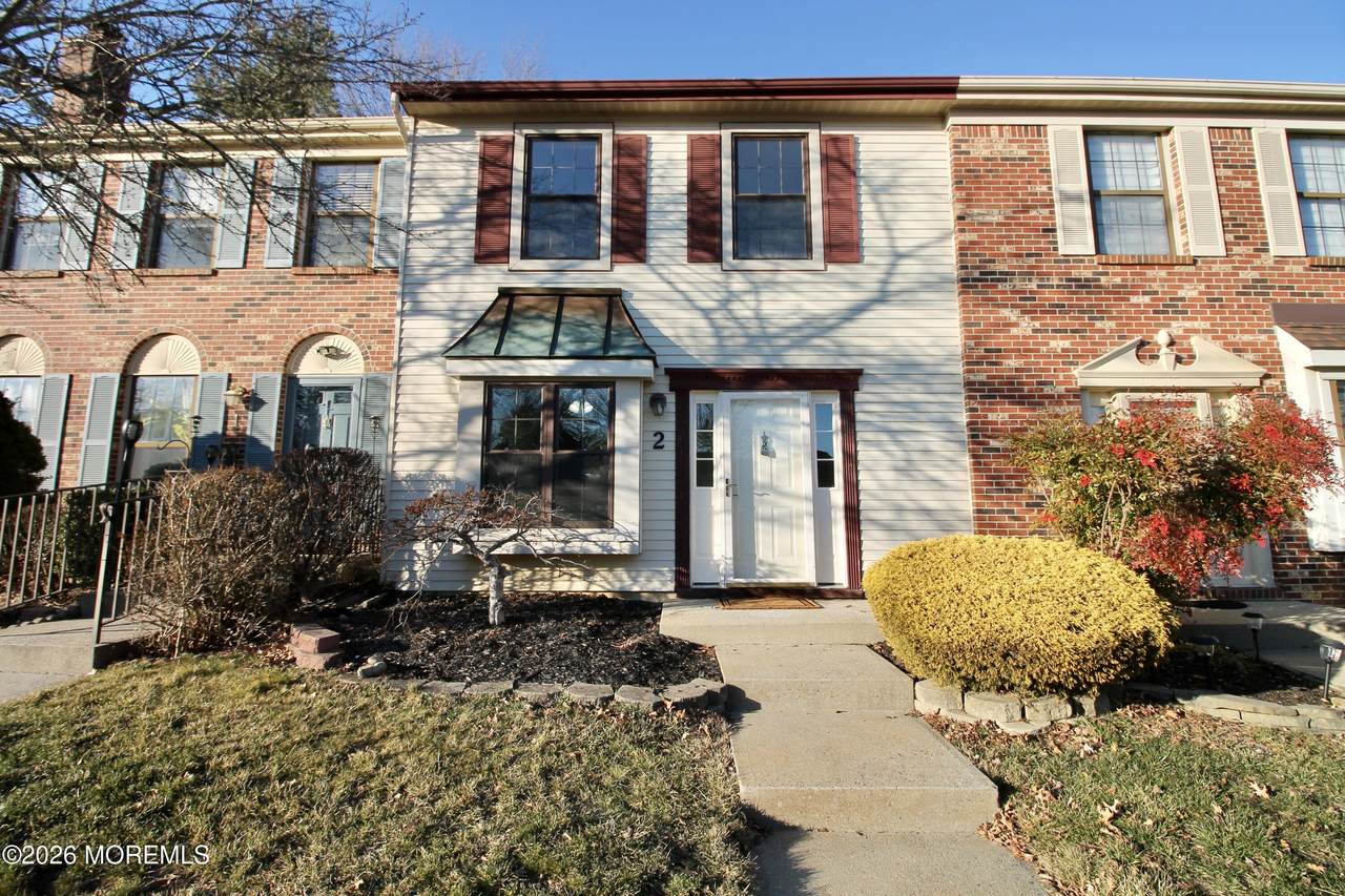 5-2 Claridge Court - Photo 1