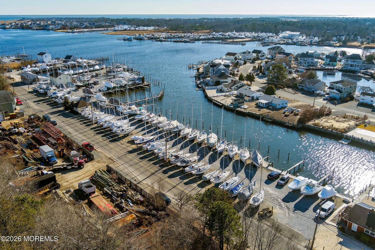 100 Harbor Inn Road - Photo 1