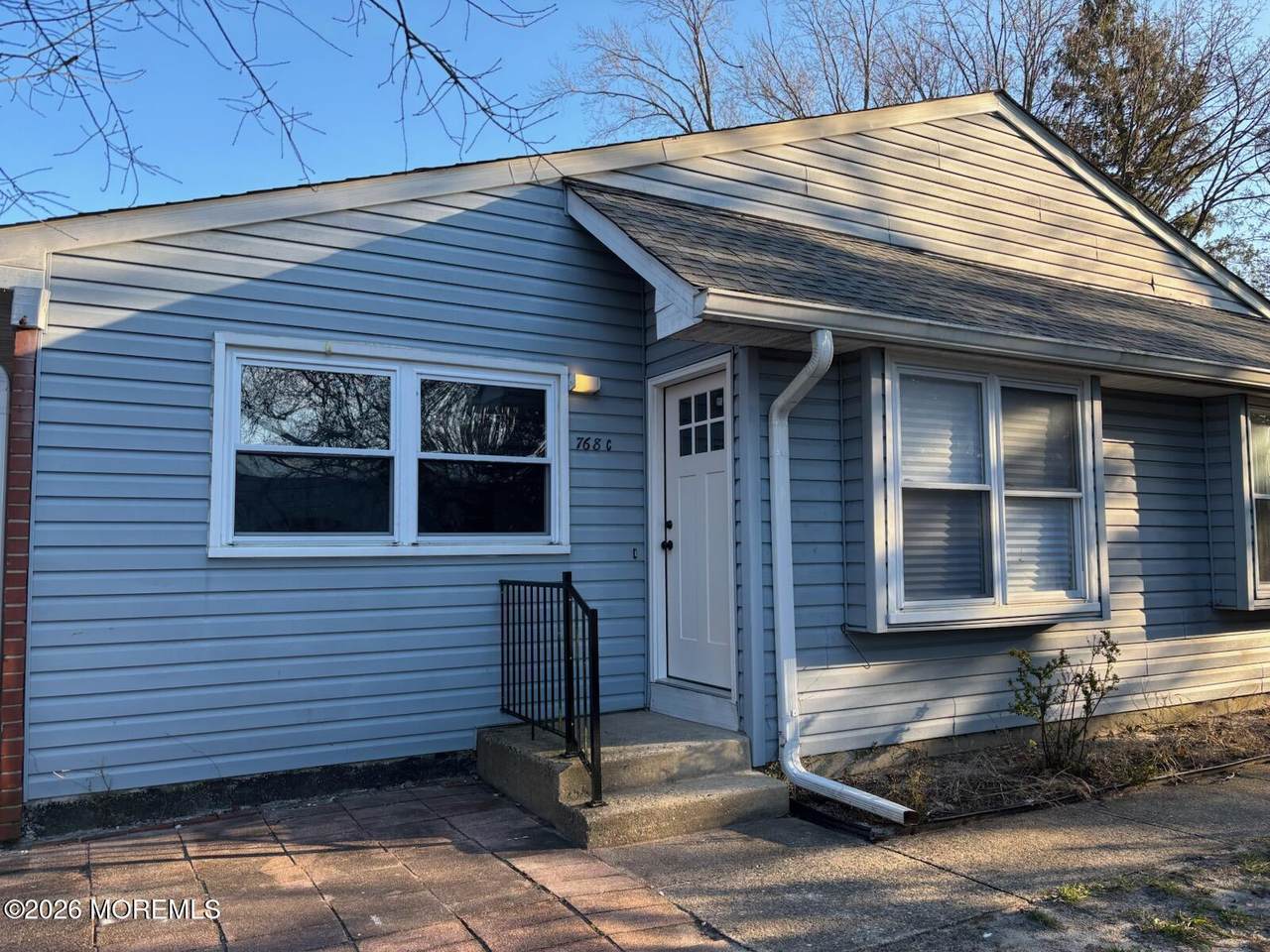 768 Hudson Parkway - Photo 1