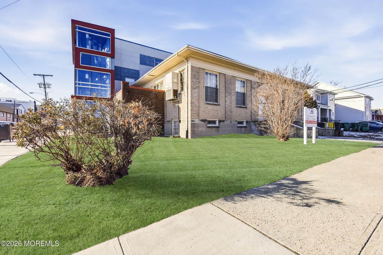 200 Monmouth Avenue - Photo 1