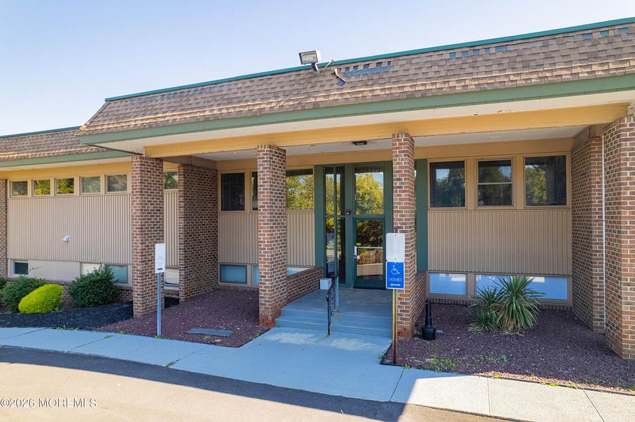 28 Throckmorton Lane - Photo 1