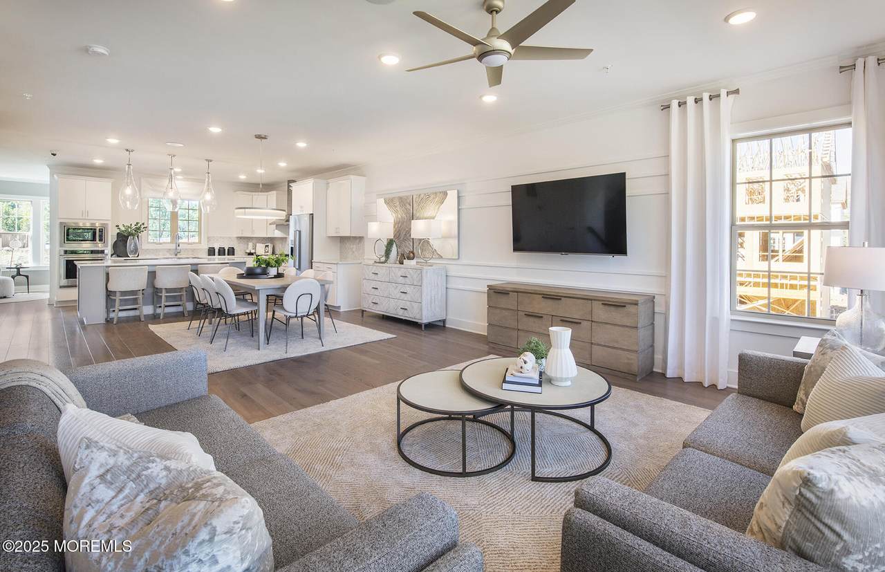 203 Shore Court - Photo 1