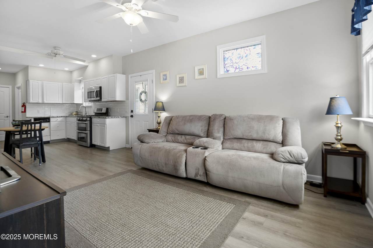 488 2nd Avenue - Photo 1