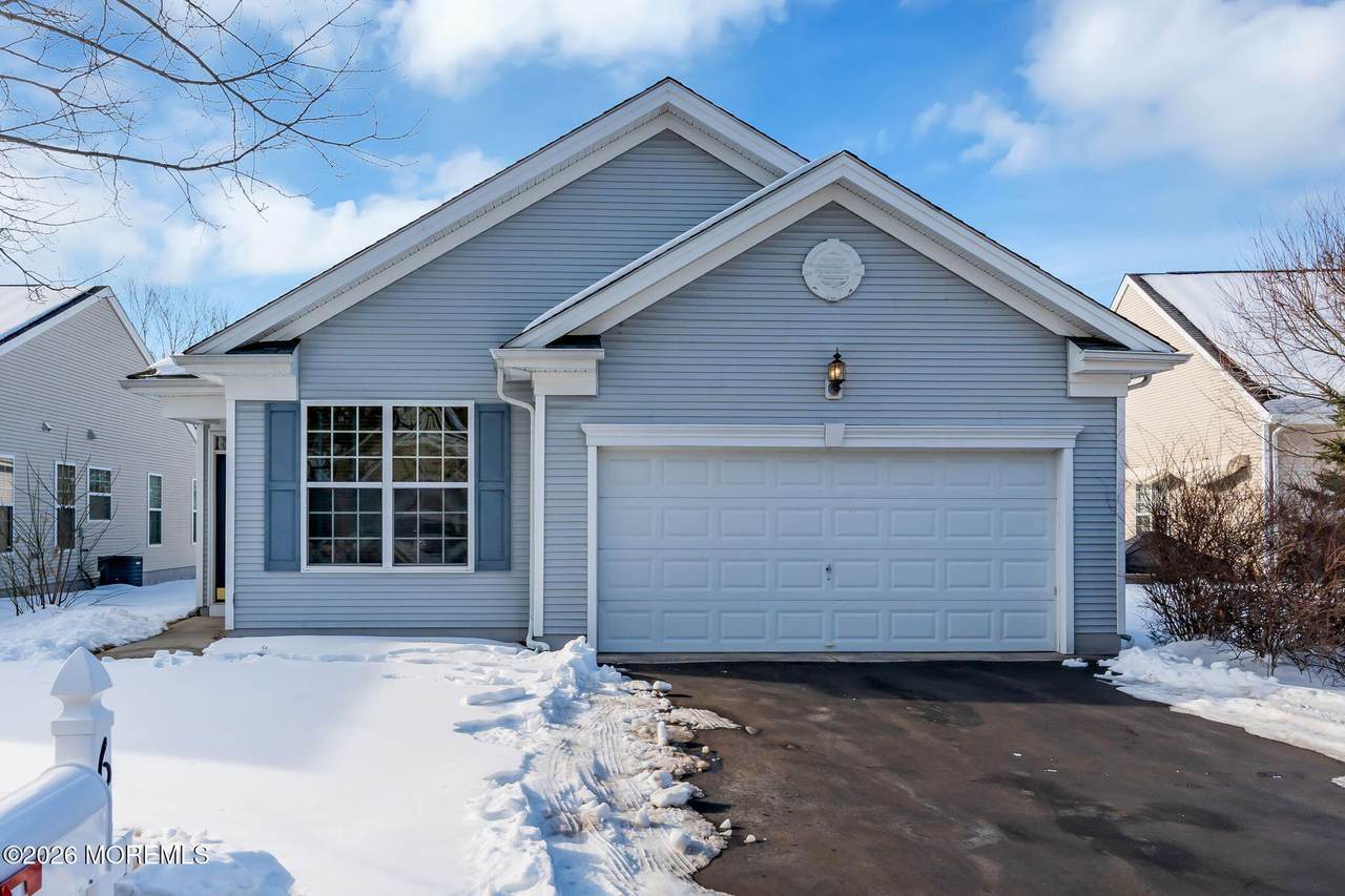 63 Marlow Drive - Photo 1