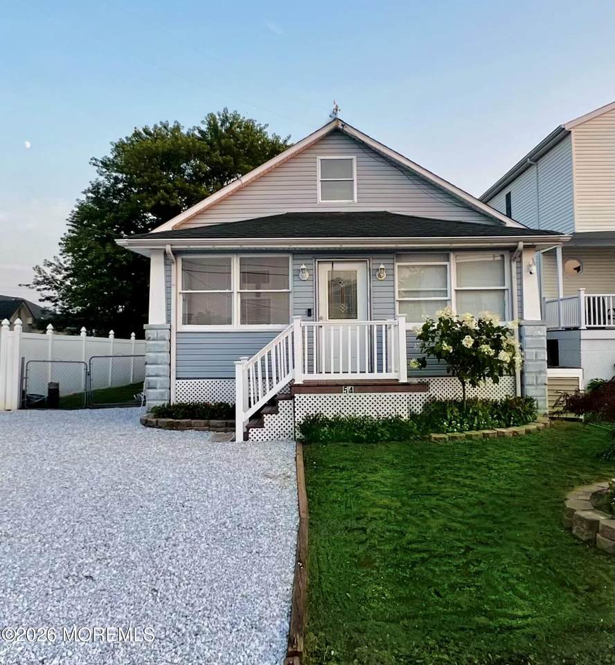 546 Bayview Avenue - Photo 1