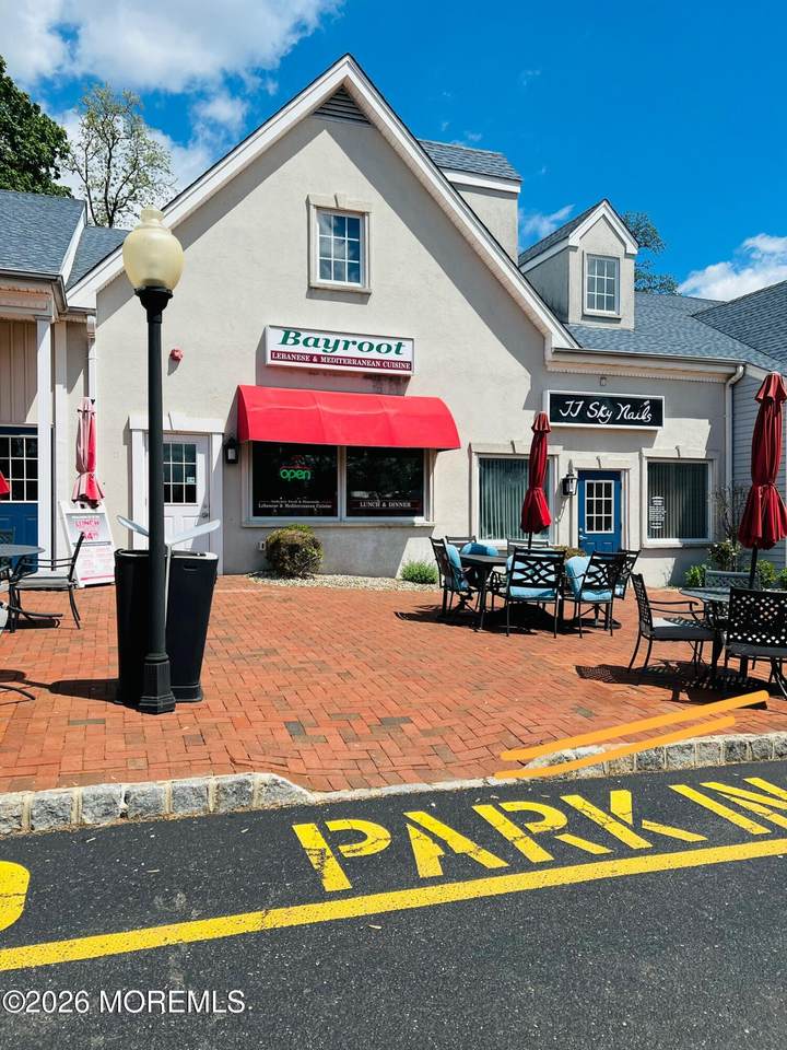 555 Shrewsbury Avenue - Photo 1