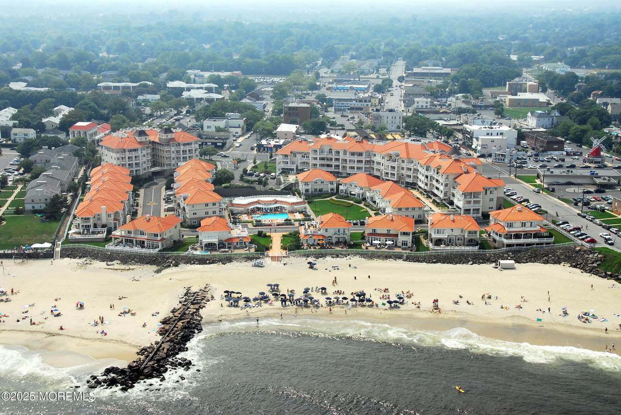 17 Riviera Drive - Photo 1