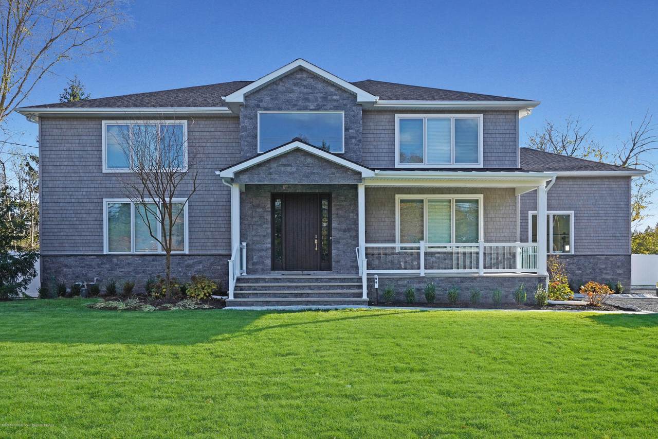 98 Hollywood Avenue - Photo 1