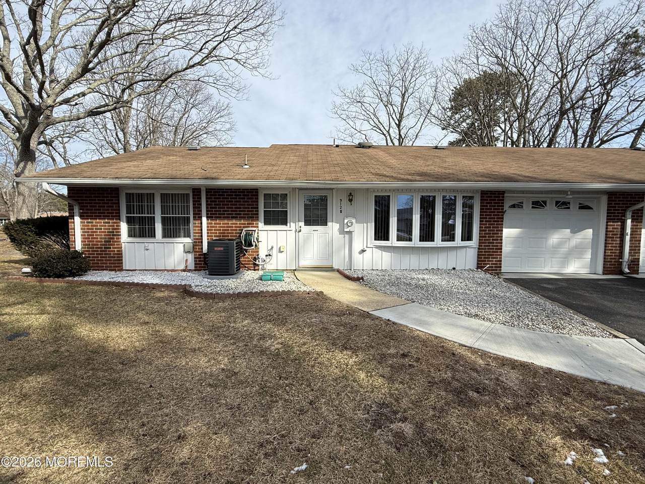912B Dumbarton Drive - Photo 1