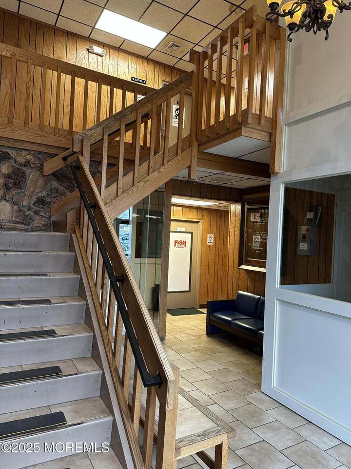 590 Park Avenue - Photo 1