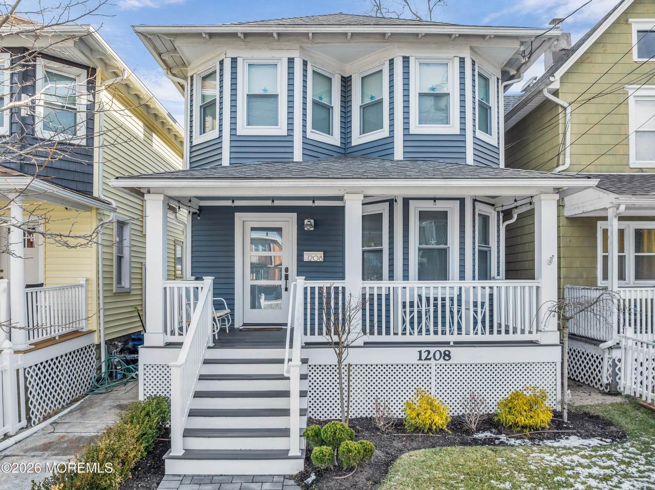 1208 Bond Street - Photo 1