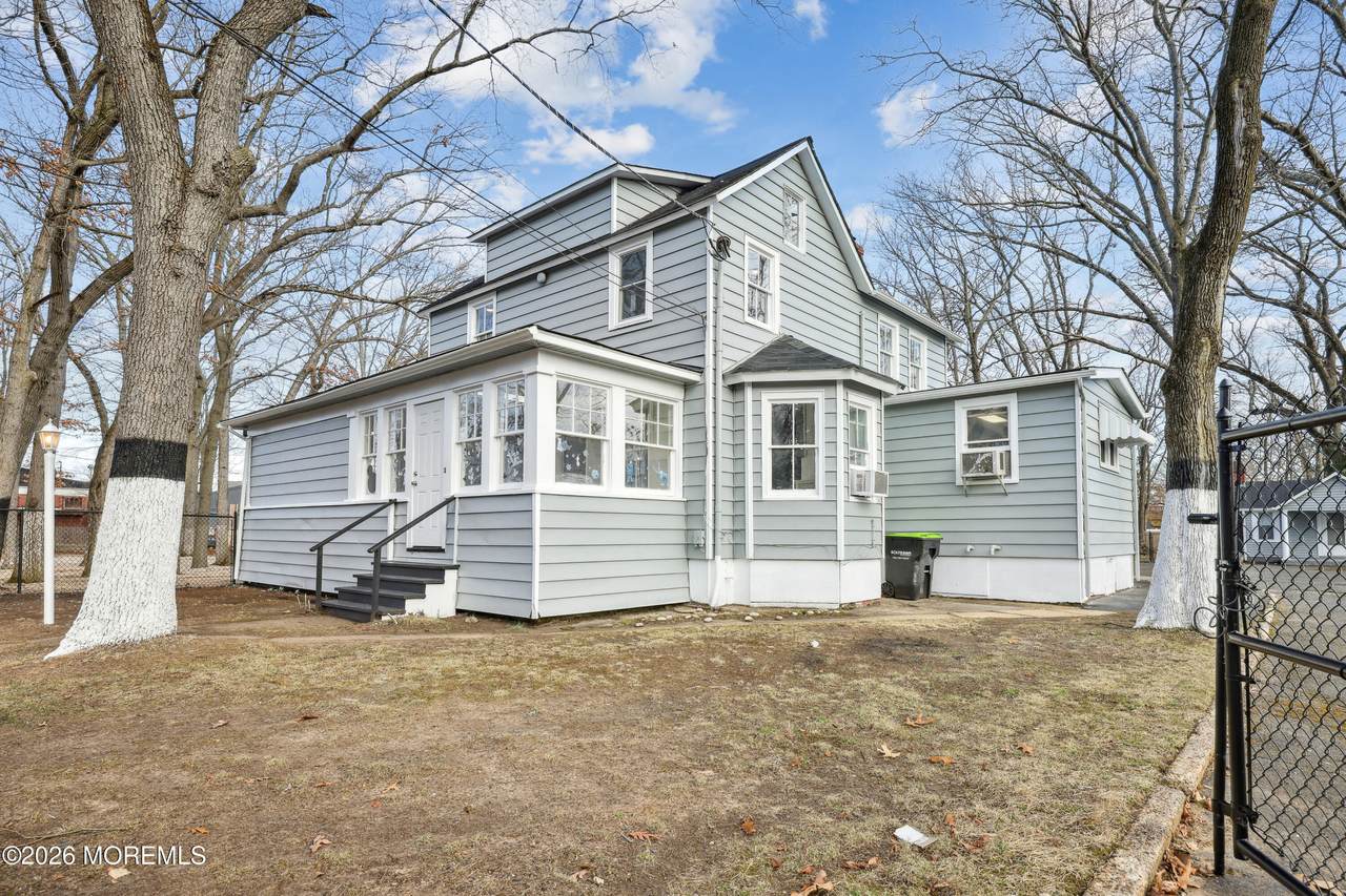 110 Charles Street - Photo 1