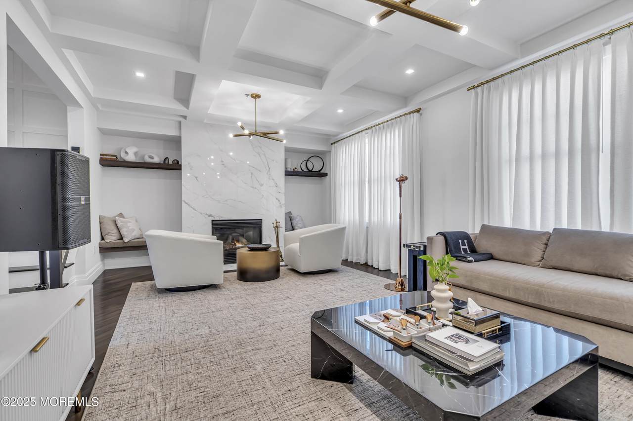 15 Madison Avenue - Photo 1