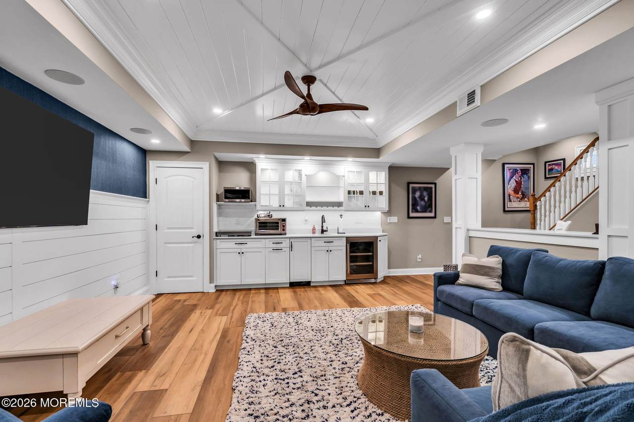 600 Brooklyn Boulevard - Photo 1