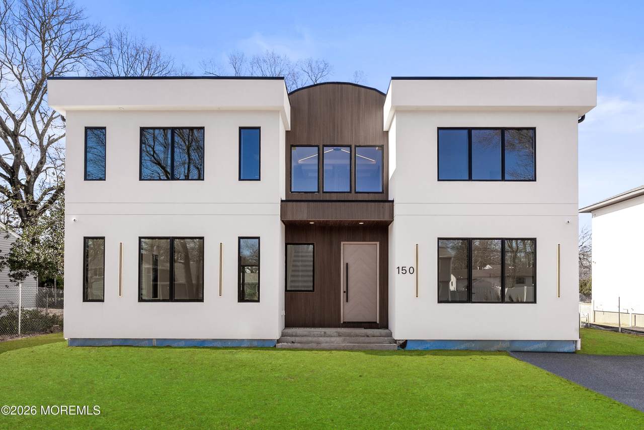 150 Ampere Avenue - Photo 1