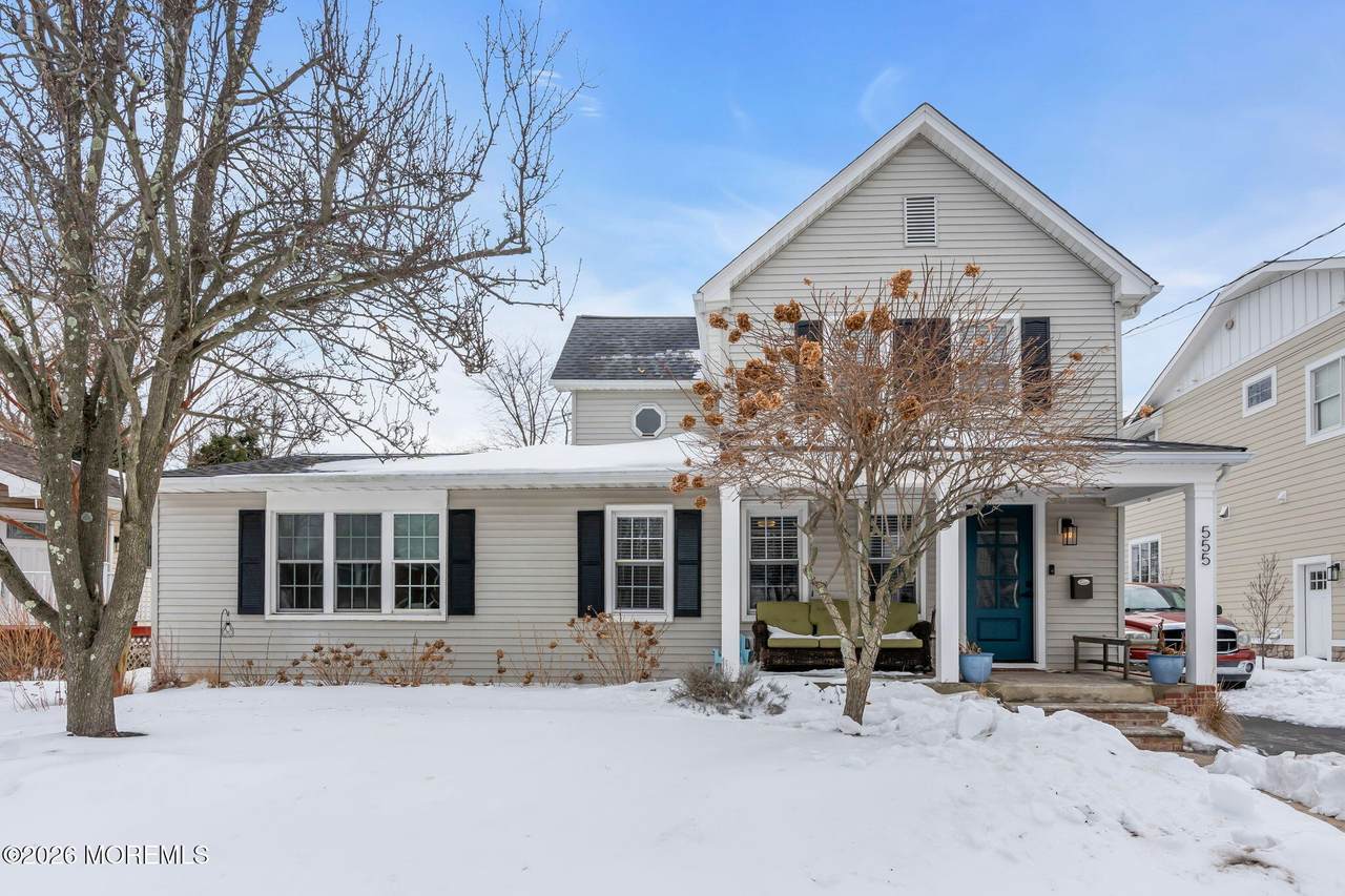 555 Ocean Road - Photo 1