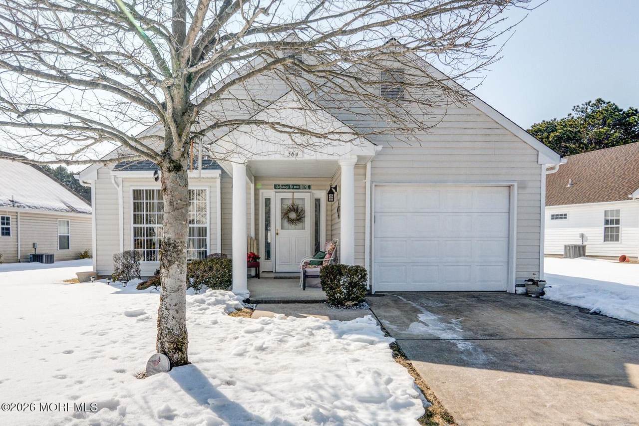 564 Waterford Drive - Photo 1