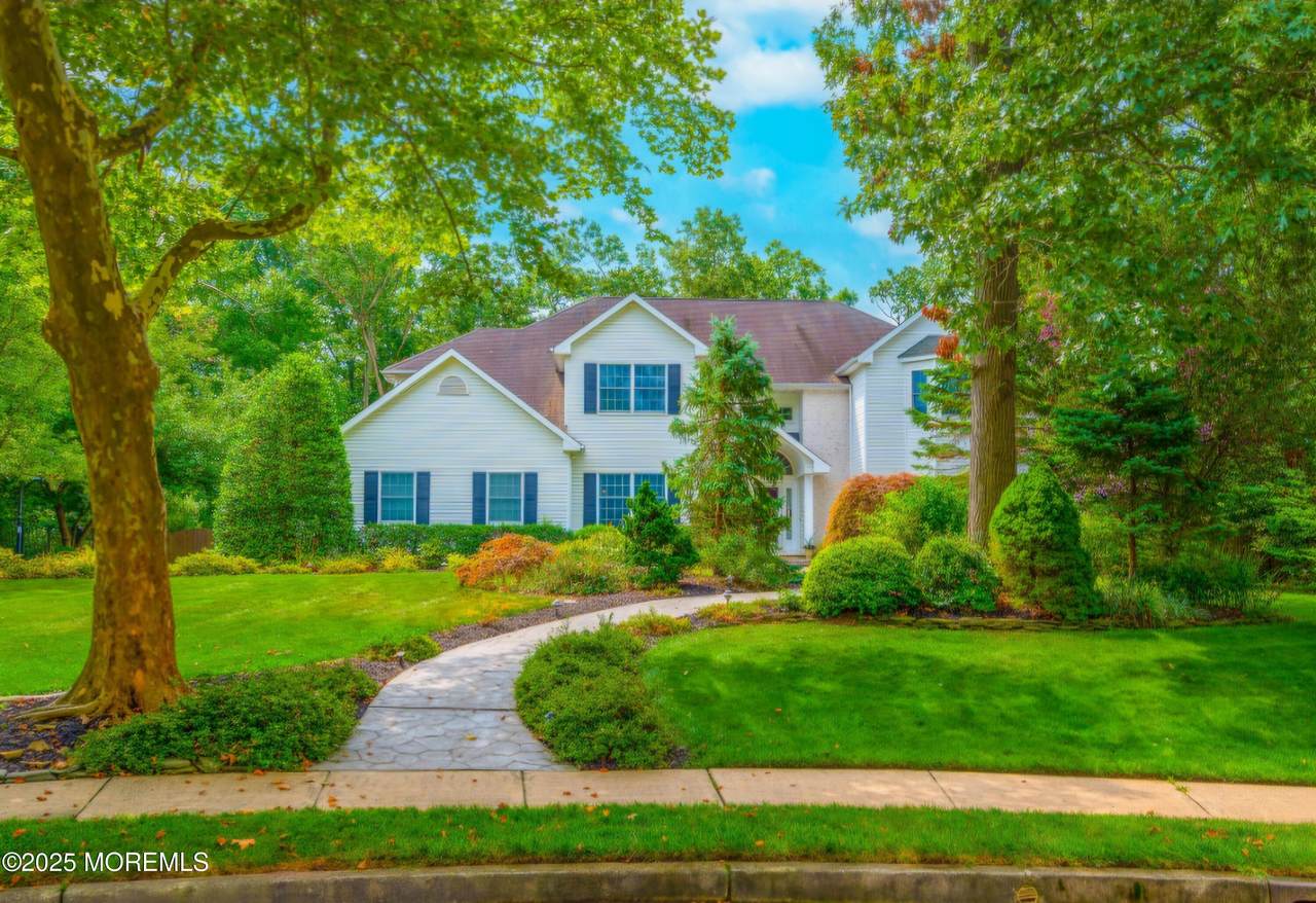 1577 Country Club Lane - Photo 1