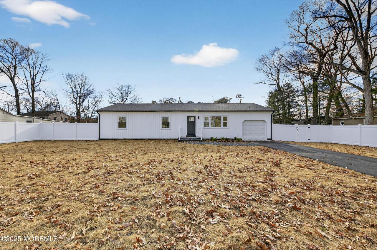 1627 Adams Avenue - Photo 1