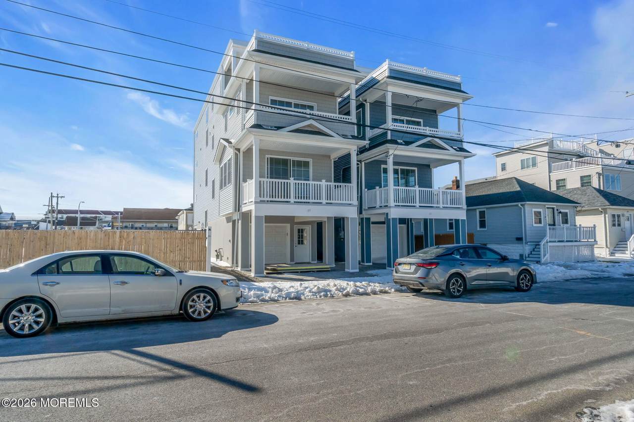 119 Franklin Avenue - Photo 1