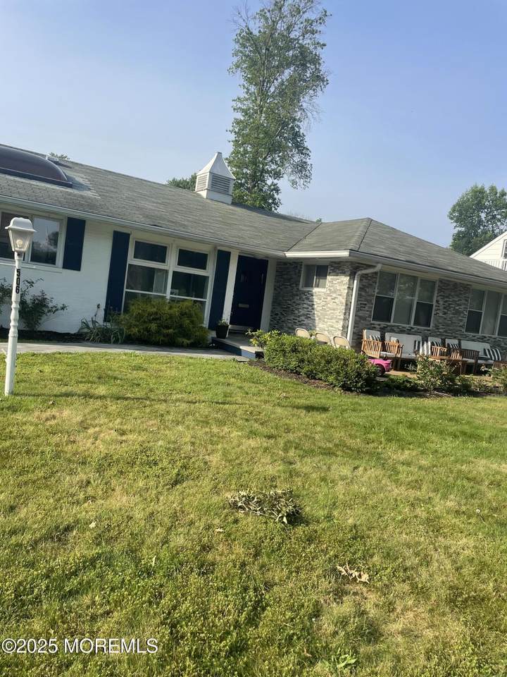 506 Roseld Avenue - Photo 1