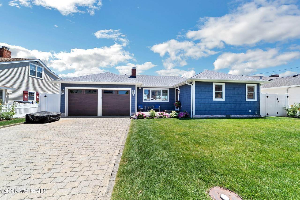 347 Bay Lane - Photo 1