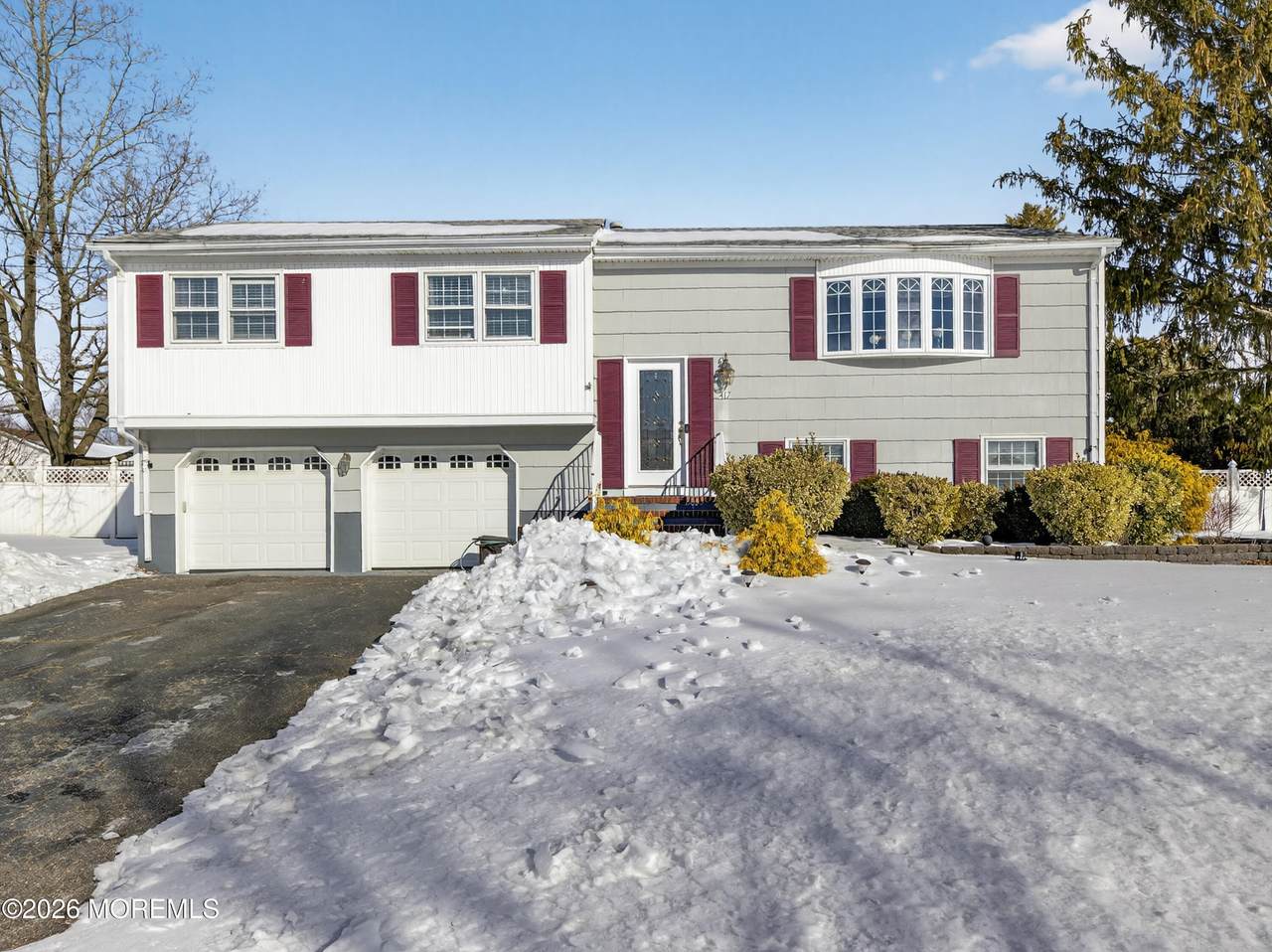 417 Crestview Terrace - Photo 1