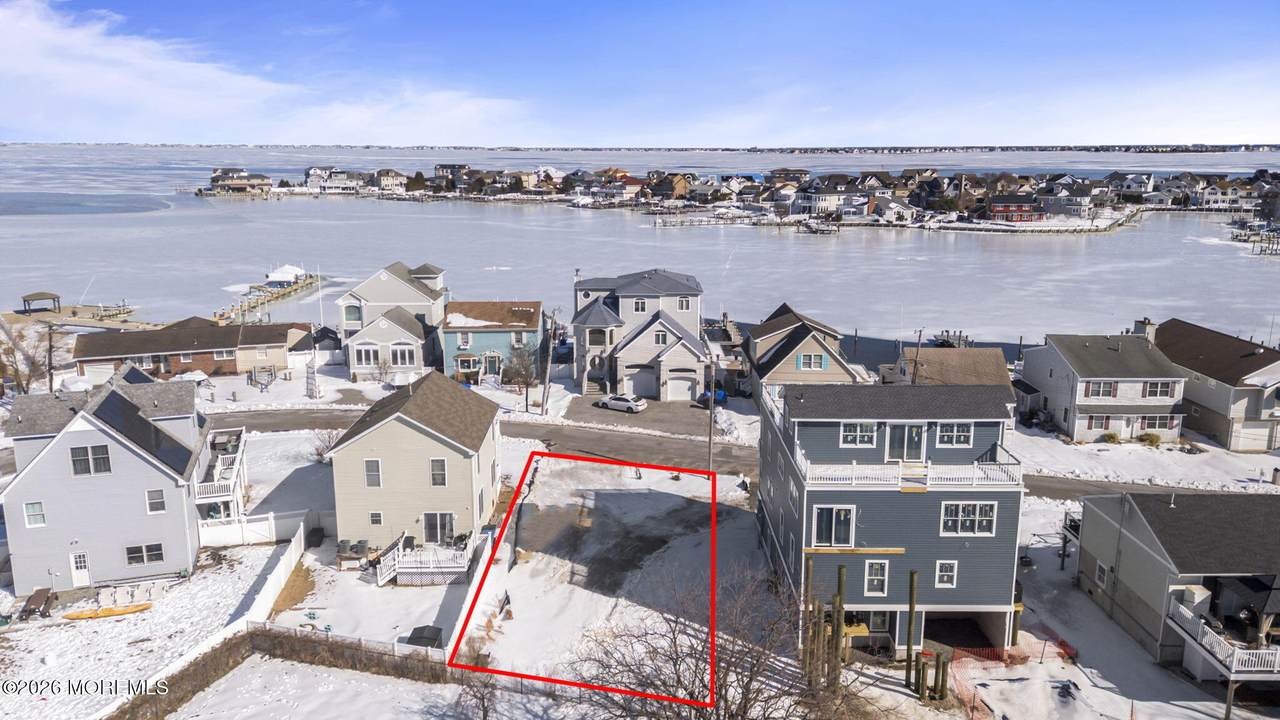 3261 Windsor Avenue - Photo 1