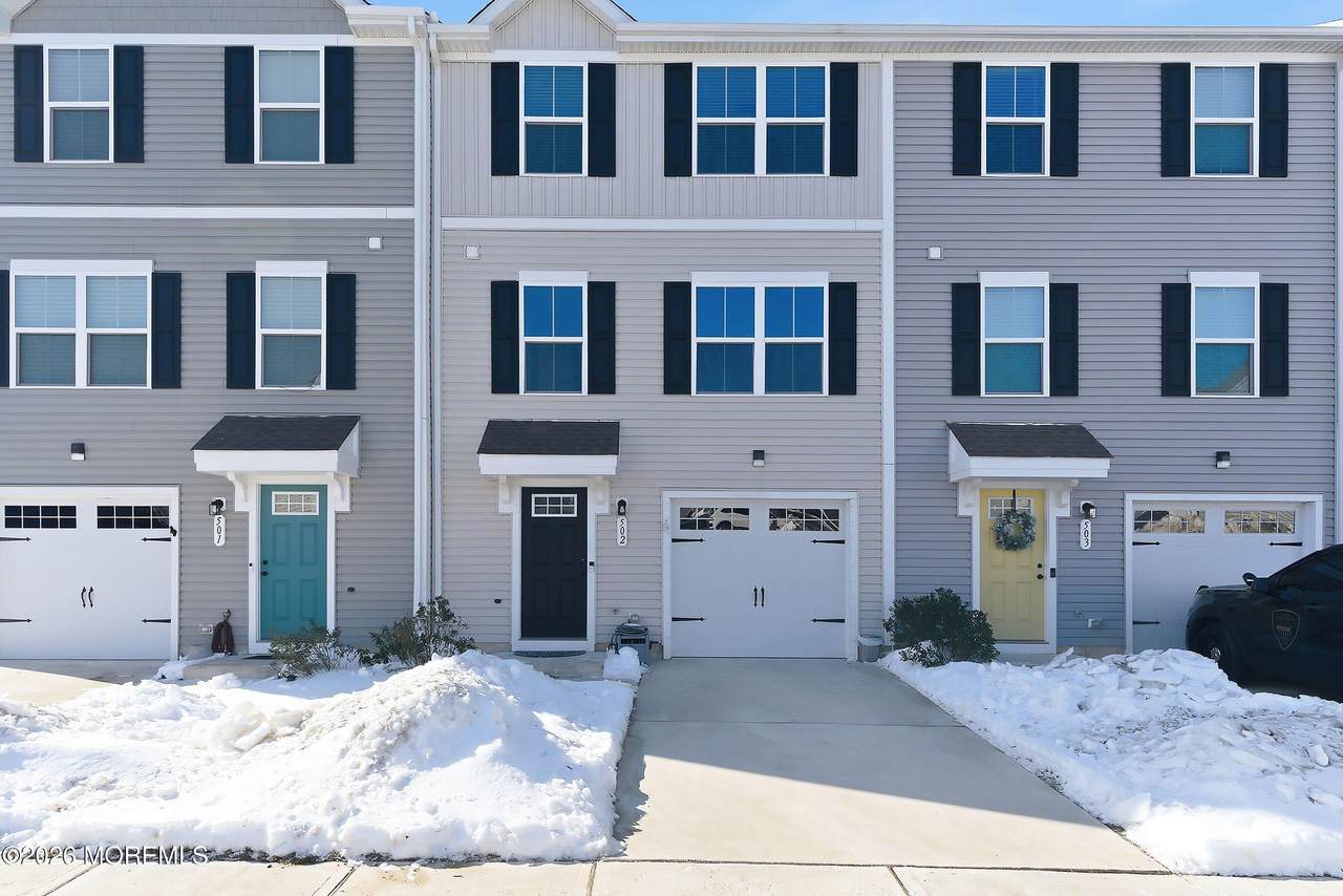 502 Cyprus Court - Photo 1