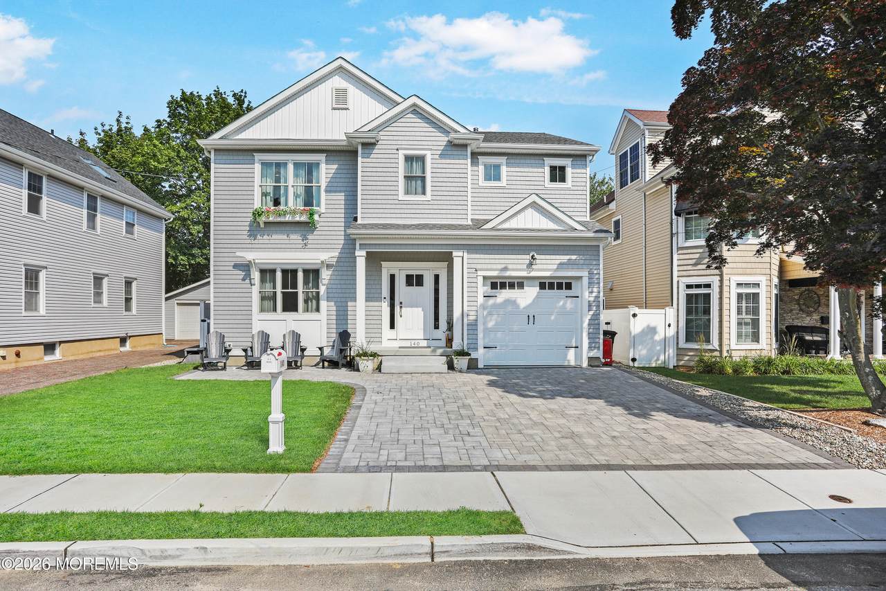 140 Curtis Place - Photo 1